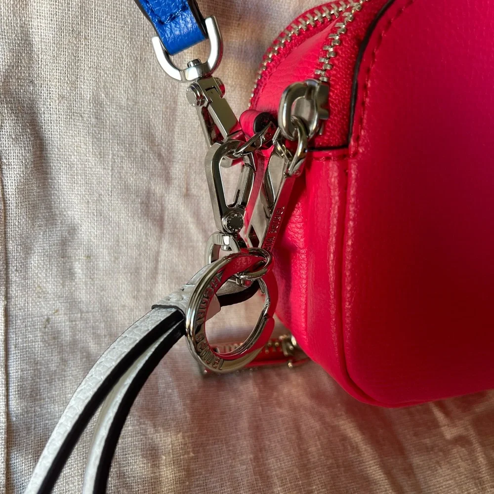 HENRI BENDEL pink crossbody/wristlet wallet bag with detachable blue strap!! - Picture 3 of 15